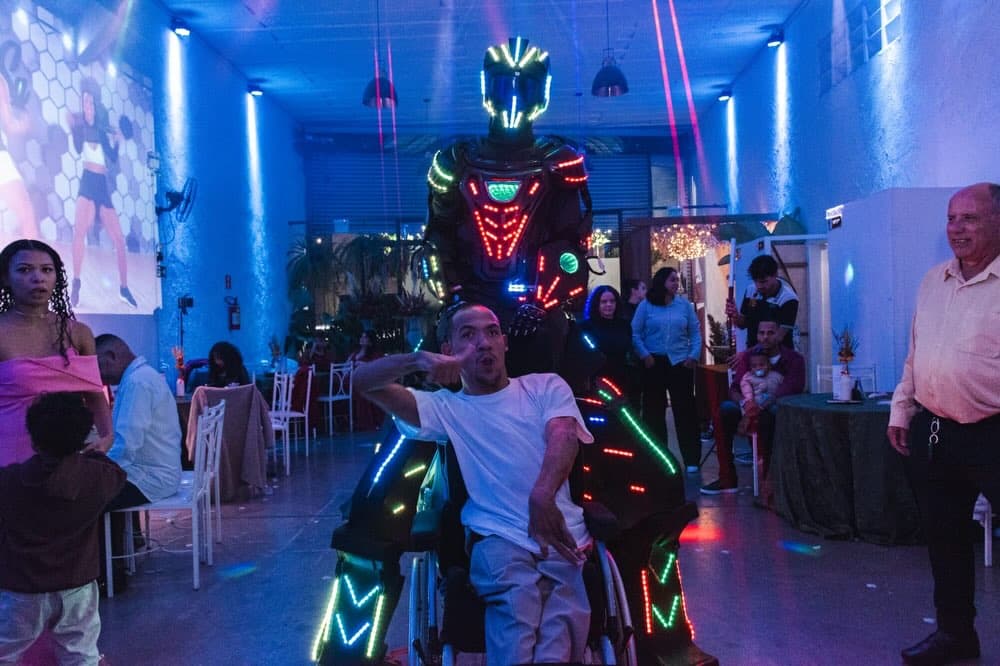 Convidados na recepção de casamento